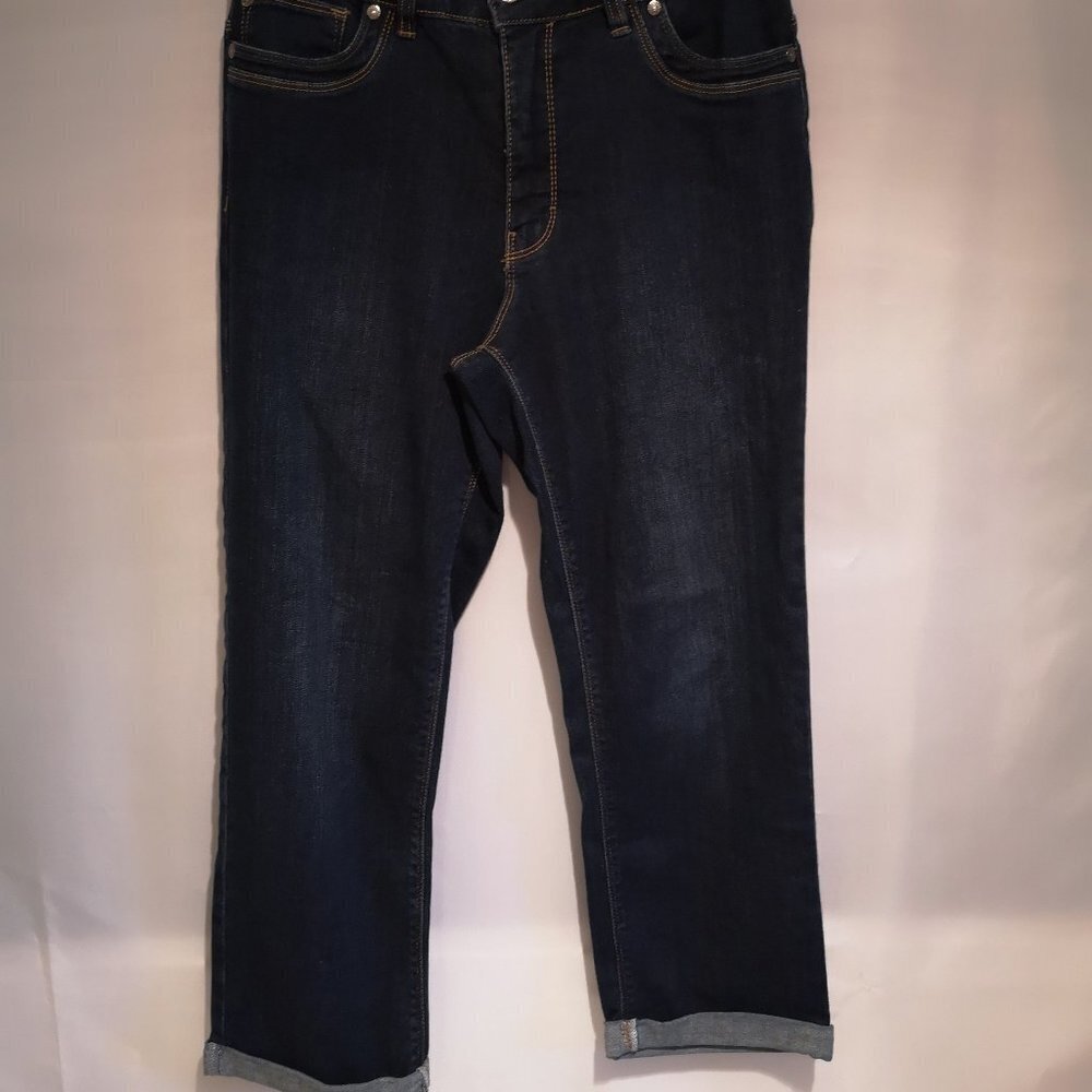 Santana Straight Fit Ladies Medium Wash Jean Capris